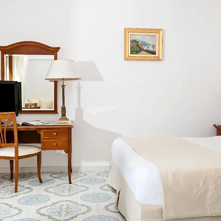 Syrene Hotel 4*
