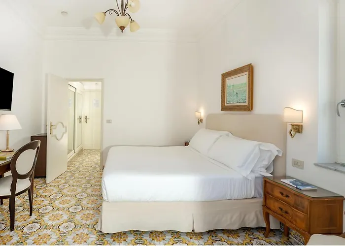 塞莱尼酒店 酒店 4*