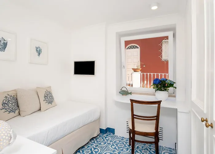 塞莱尼酒店 4* 卡普里