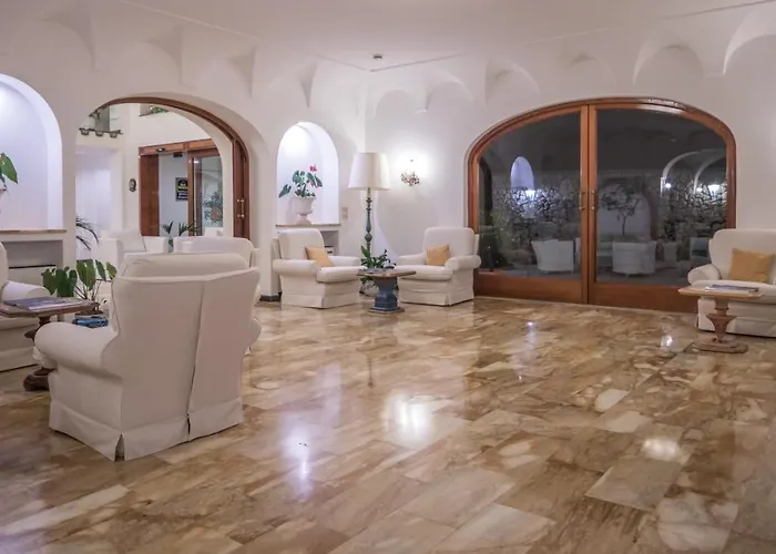 塞莱尼酒店 卡普里