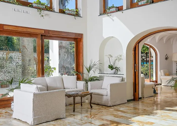 塞莱尼酒店 酒店