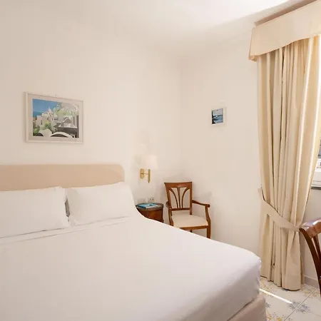 シレーネ ホテル